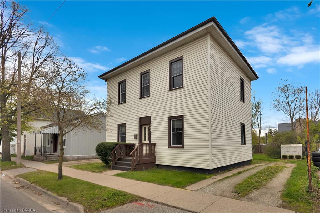 303 Dalhousie Street Property Photo 2