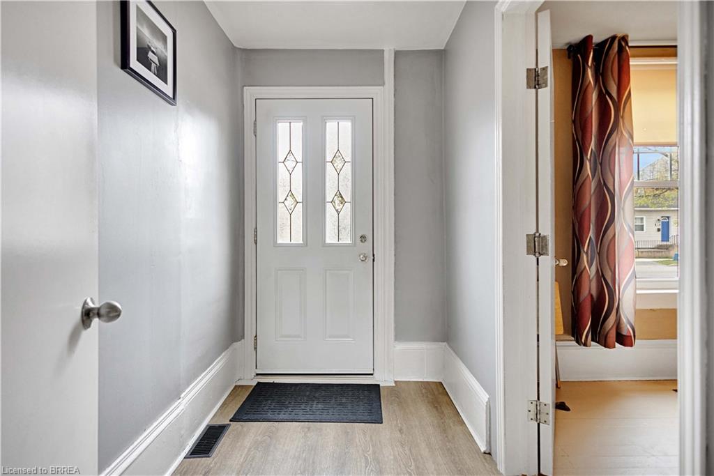 303 Dalhousie Street Property Photo 4