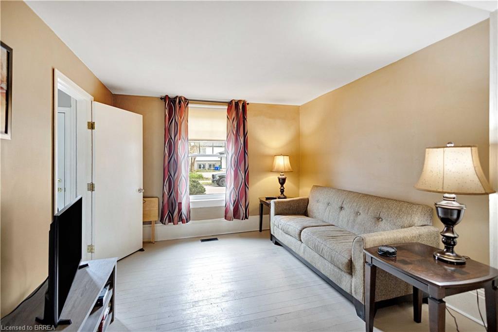 303 Dalhousie Street Property Photo 5