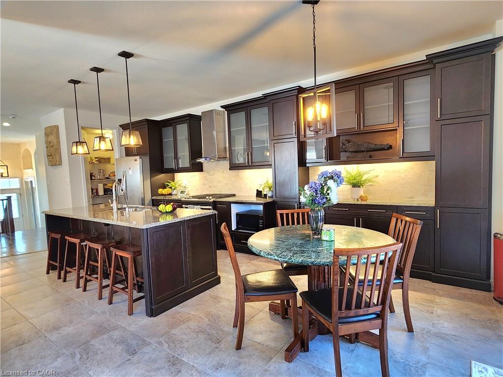 259 Grovehill Crescent Property Photo 14