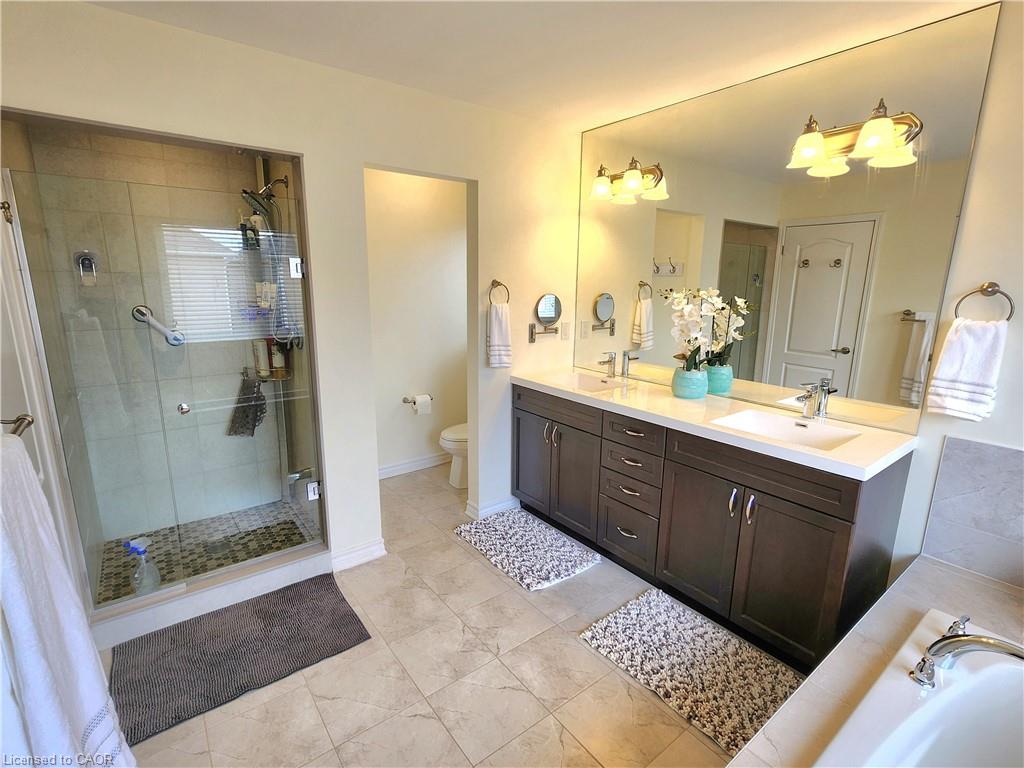 259 Grovehill Crescent Property Photo 24