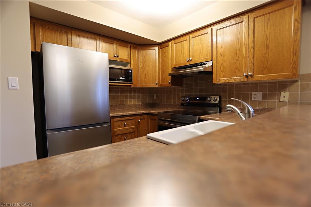 9-2 Harbour Drive Property Photo 6