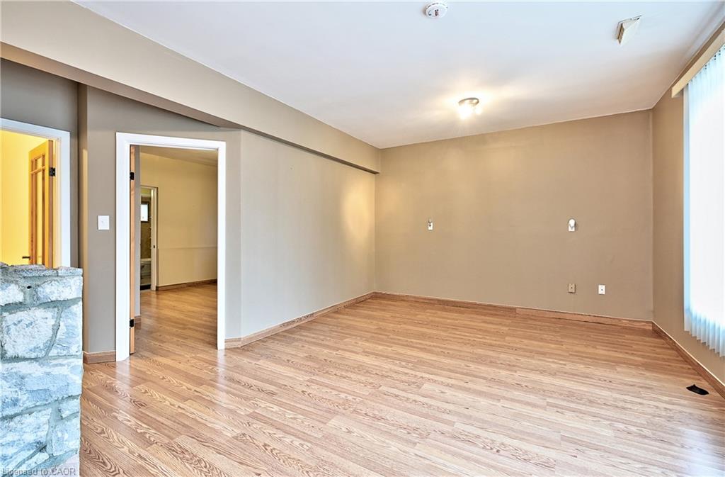 1476 Barton Street E Property Photo 5