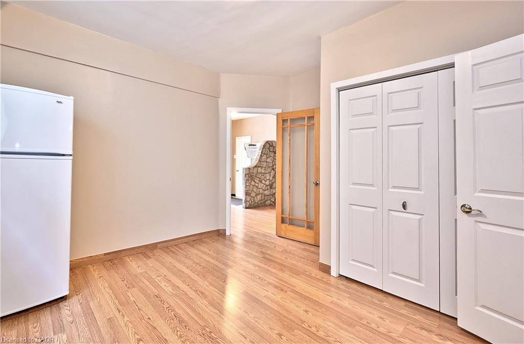1476 Barton Street E Property Photo 7