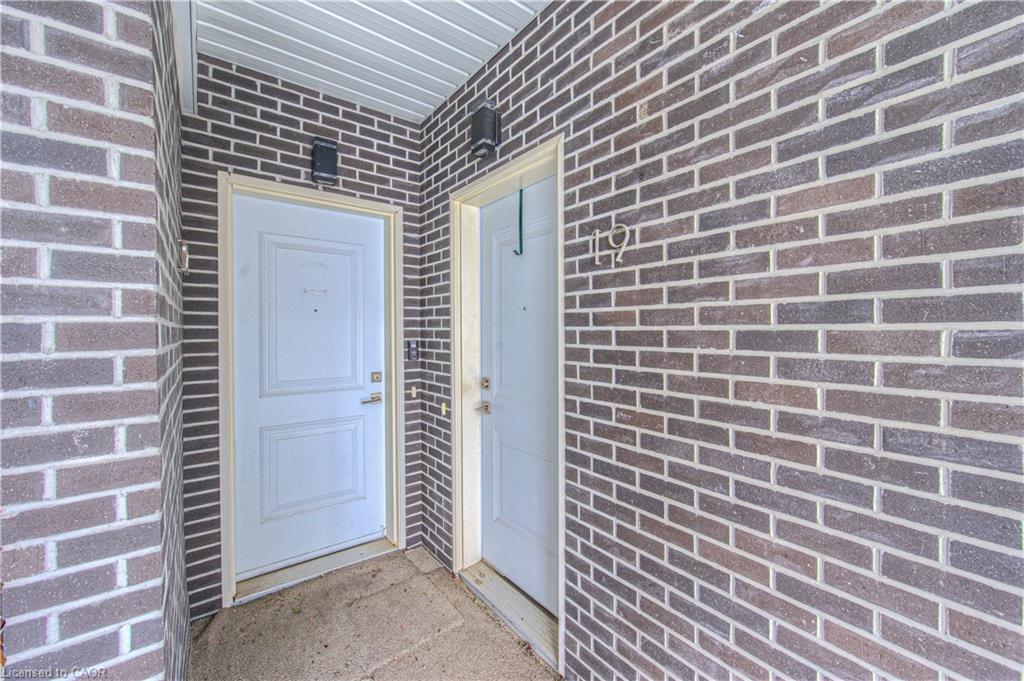 19a-1430 Highland Road W Property Photo 2