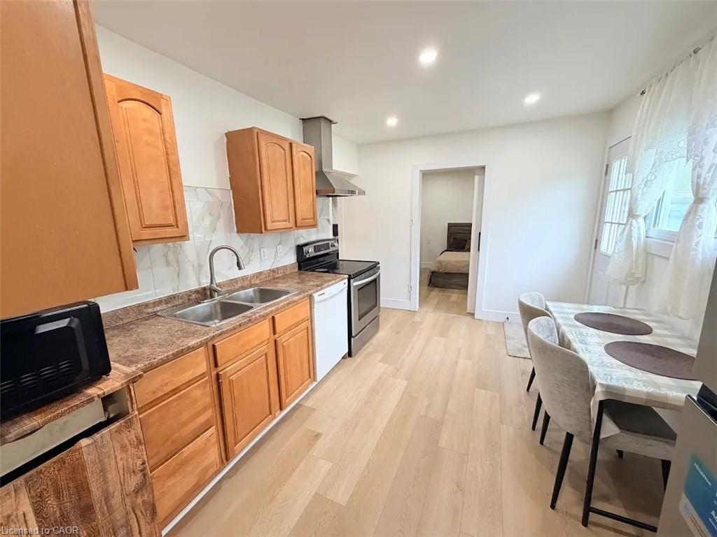 190 Helena Avenue Property Photo 3
