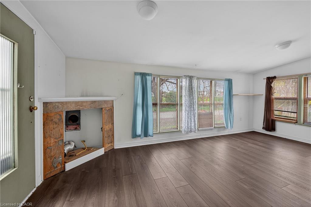 313 John Street Property Photo 13