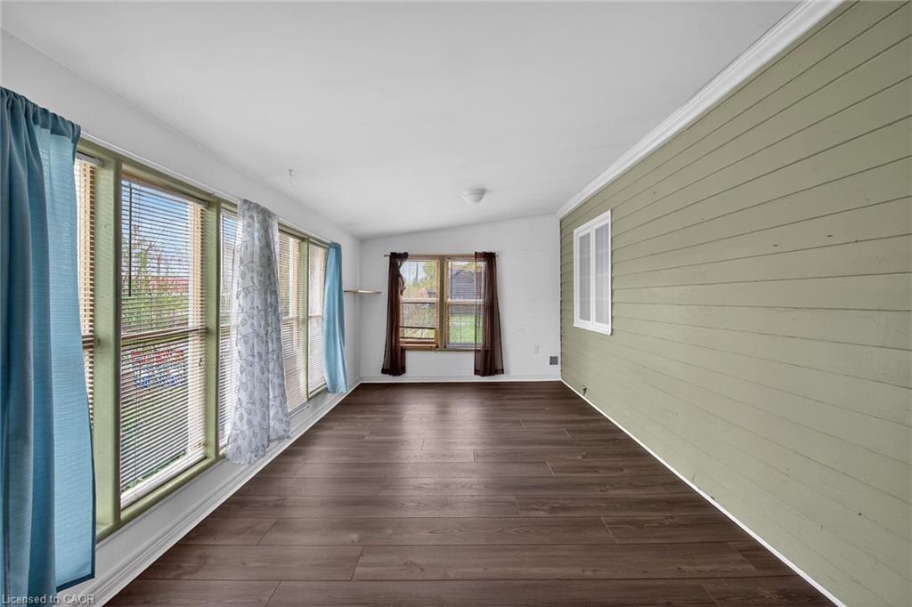 313 John Street Property Photo 14