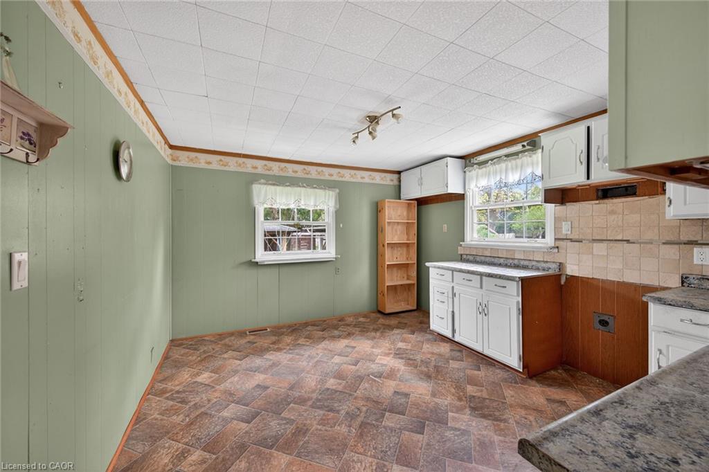 313 John Street Property Photo 19