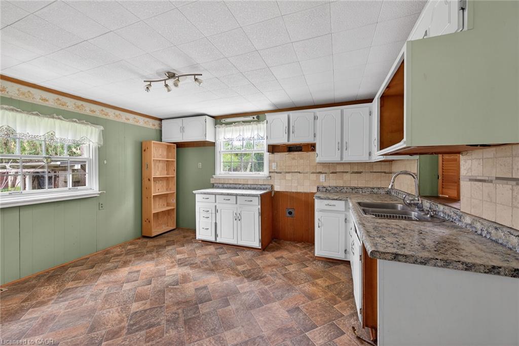 313 John Street Property Photo 20