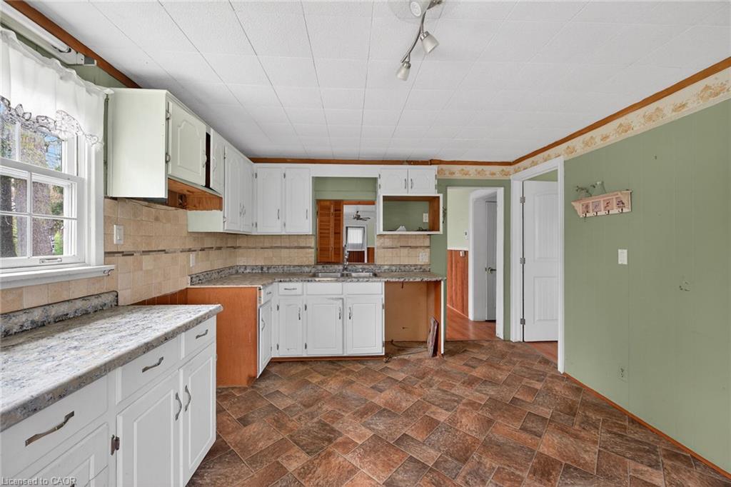 313 John Street Property Photo 21