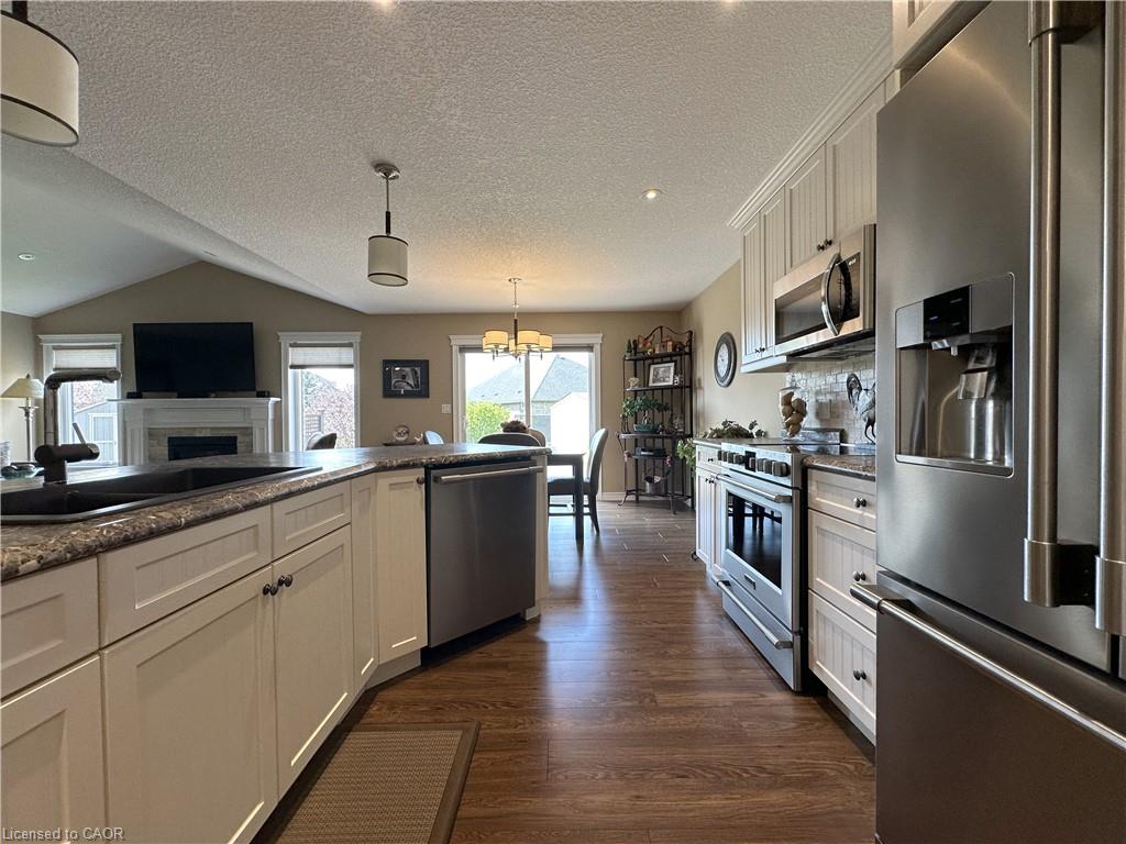 99 Angler Avenue Property Photo 14