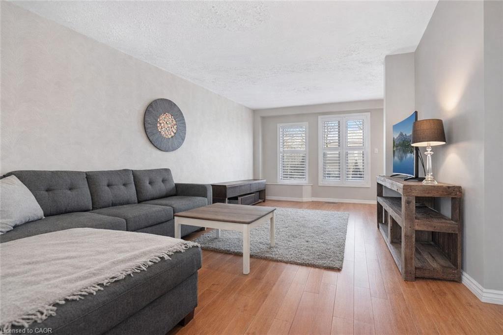 582 Lakeview Avenue Property Photo 4
