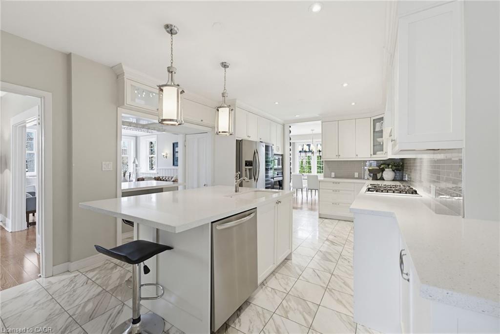3083 Lakeshore Road Property Photo 11