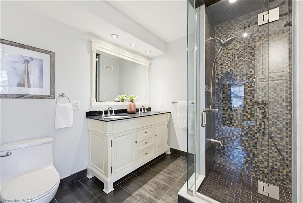 3083 Lakeshore Road Property Photo 19