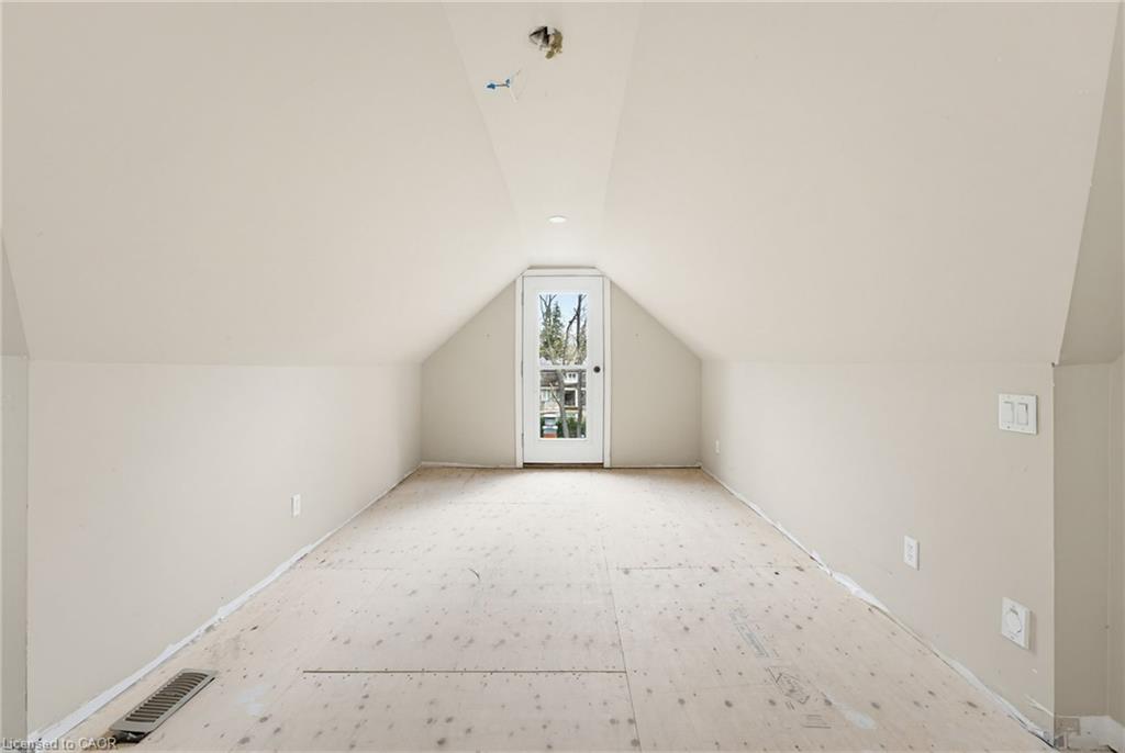 3083 Lakeshore Road Property Photo 24