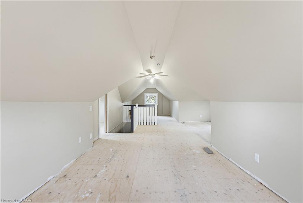 3083 Lakeshore Road Property Photo 25