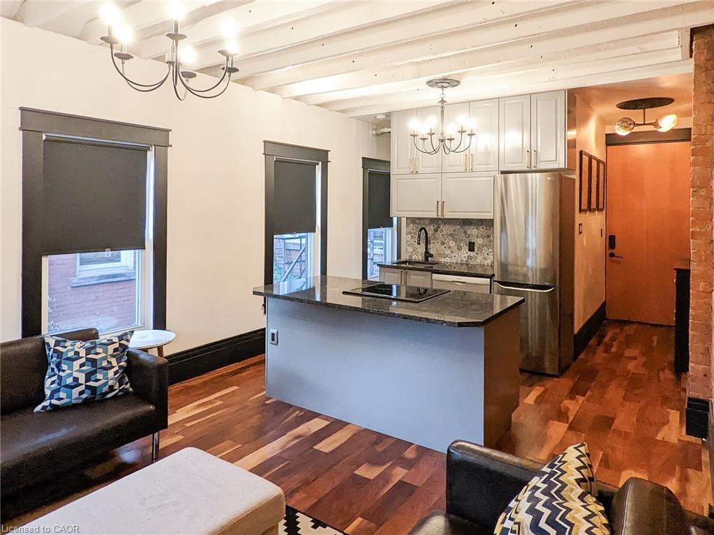 158 Hunter Street E Property Photo 18