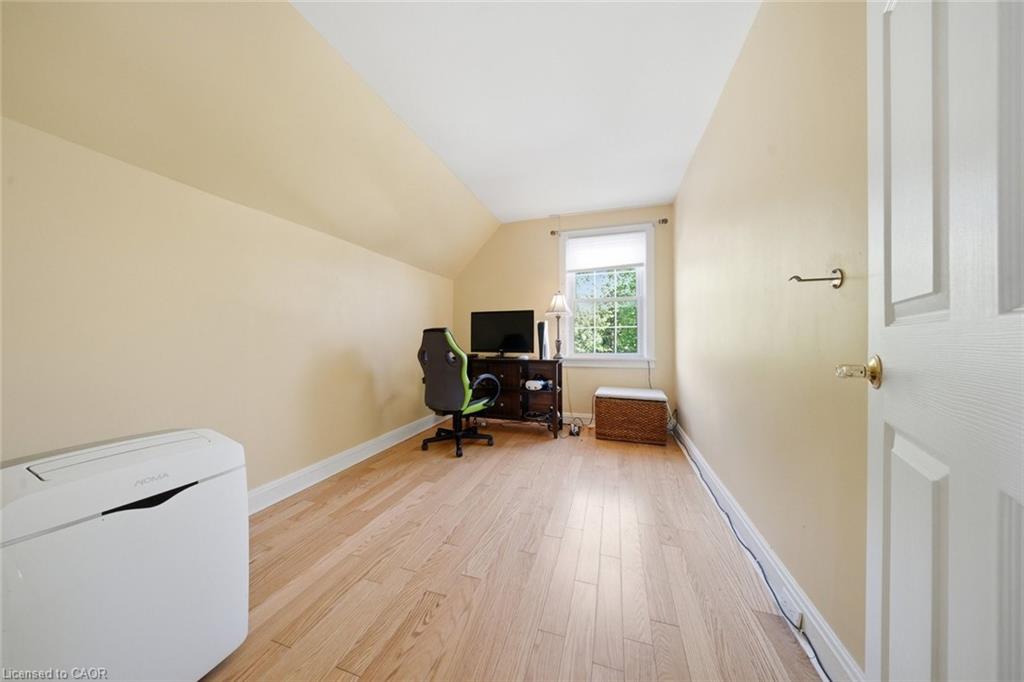 401 West Street Property Photo 16