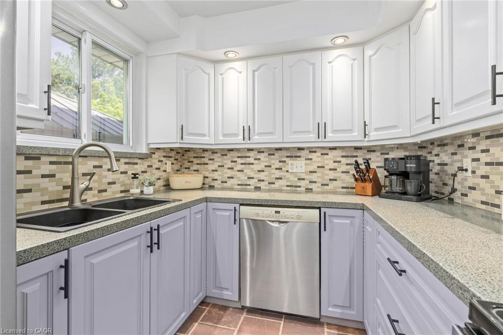 26 Marilyn Crescent Property Photo 16