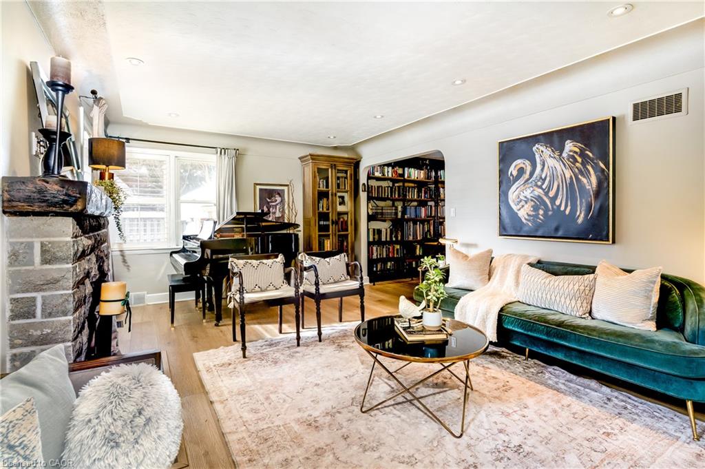 3 Fallsview Road Property Photo 2