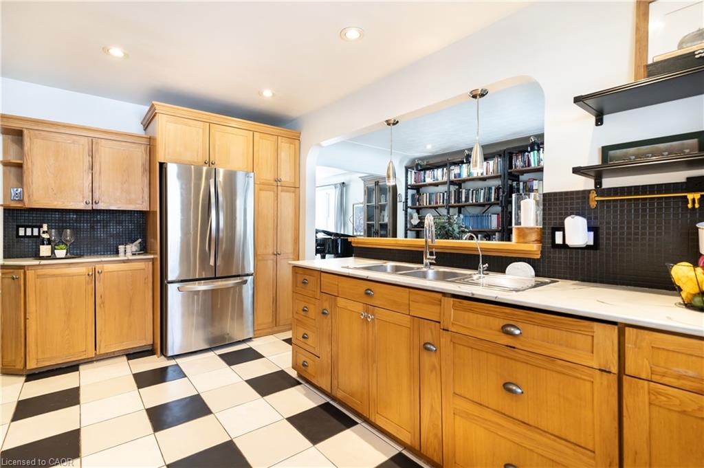 3 Fallsview Road Property Photo 5