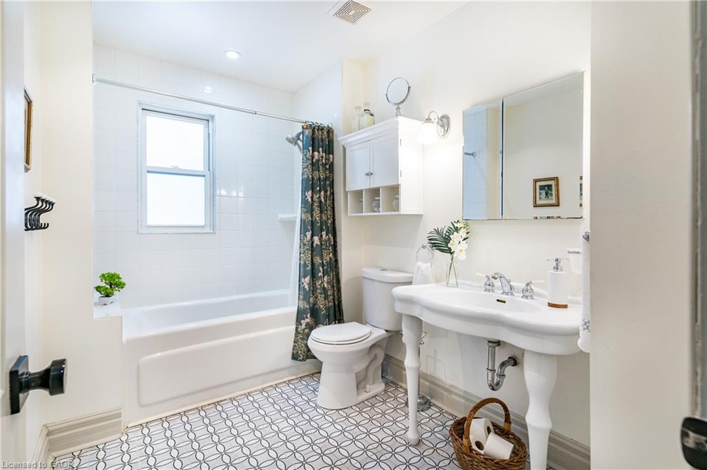 3 Fallsview Road Property Photo 18