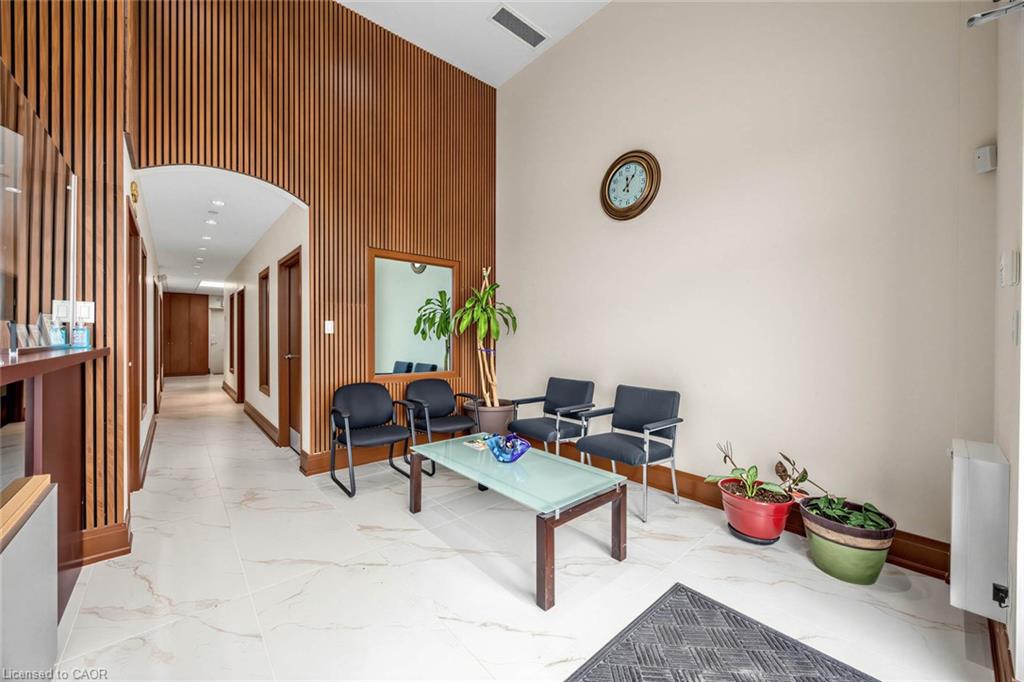 43-7920 Hurontario Street Property Photo 8