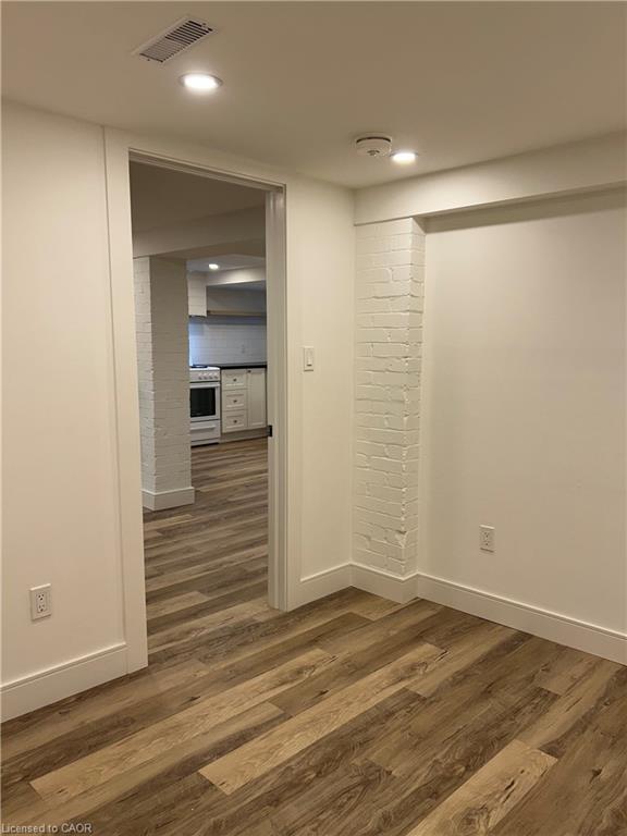 35 Barnesdale Avenue N Property Photo 12