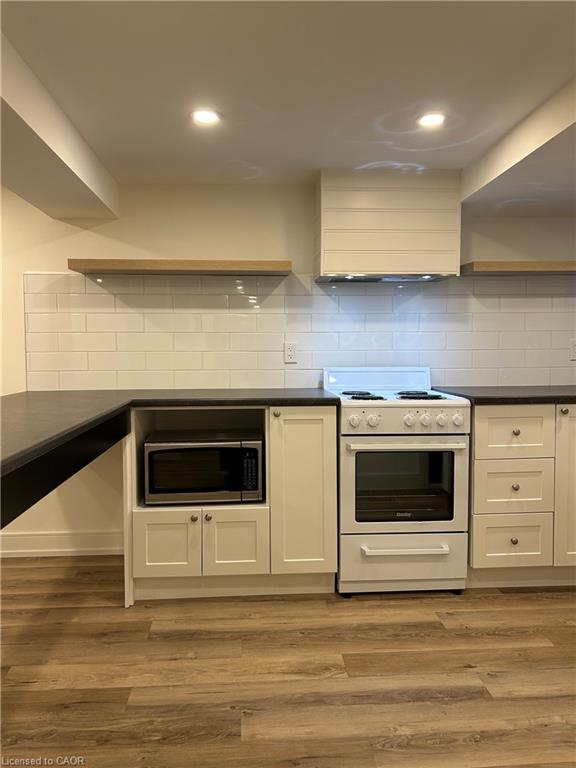 35 Barnesdale Avenue N Property Photo 17