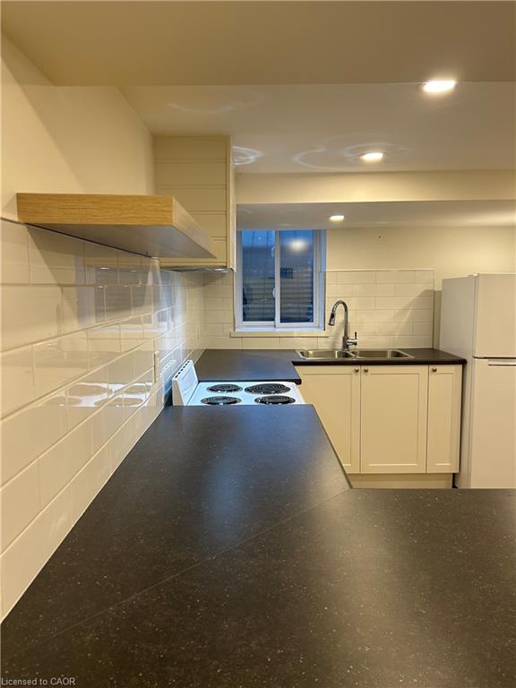 35 Barnesdale Avenue N Property Photo 23