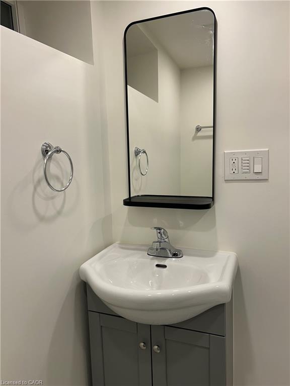 35 Barnesdale Avenue N Property Photo 32