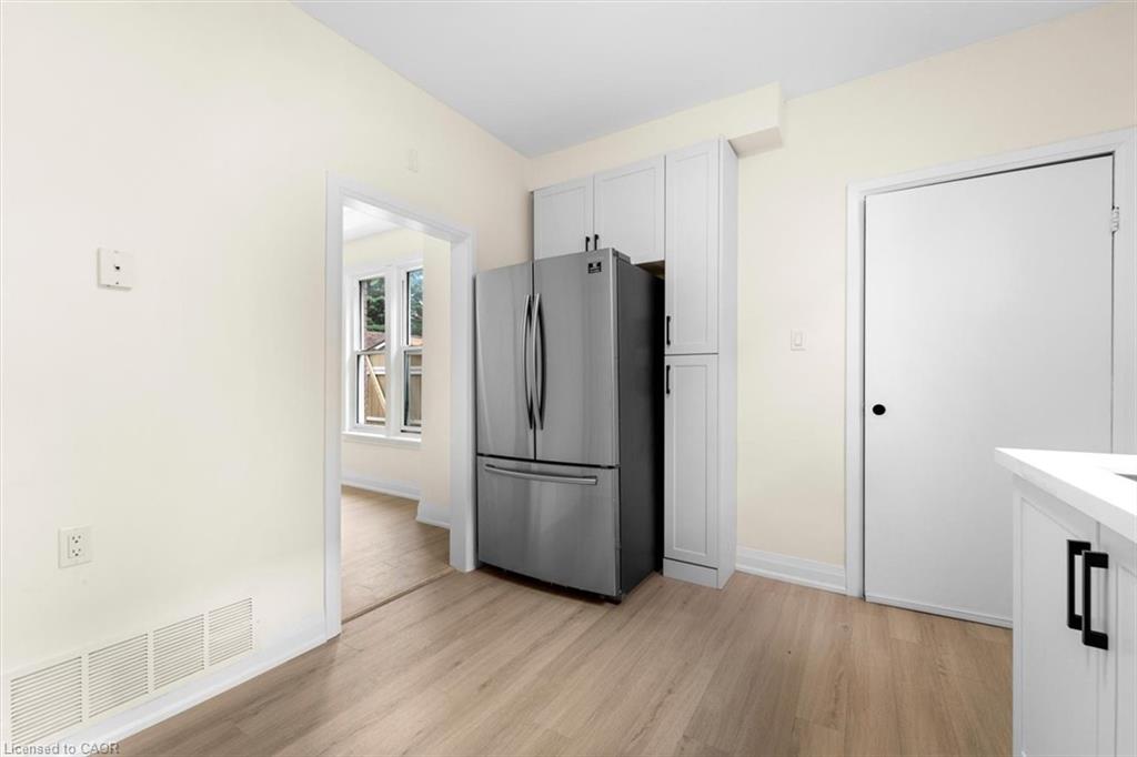 254 Bruce Street Property Photo 9