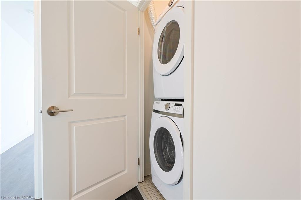 215-1333 Weber Street E Property Photo 10