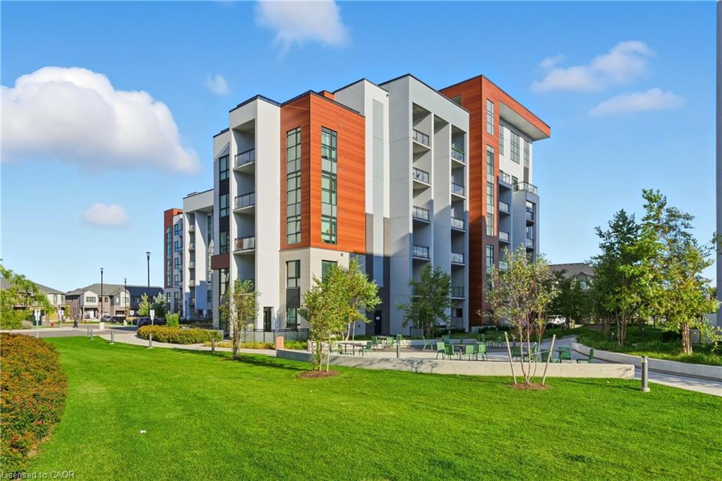 204-470 Gordon Krantz Avenue Property Photo 3