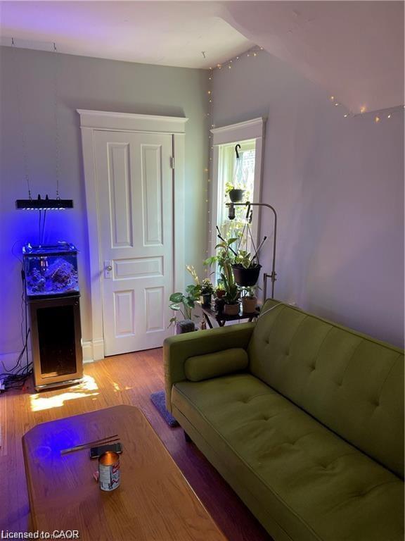 48 Betzner Avenue N Property Photo 2