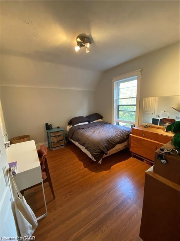 48 Betzner Avenue N Property Photo 6