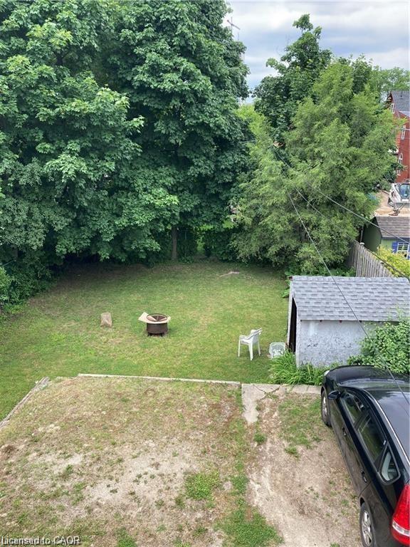 48 Betzner Avenue N Property Photo 13
