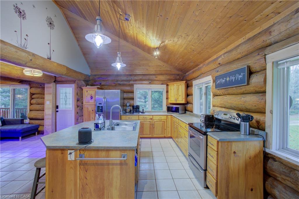 312302 Highway 6 Property Photo 16