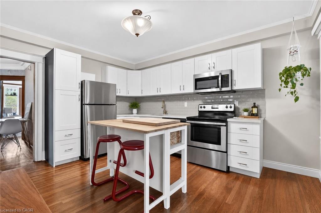 137 Sherman Avenue S Property Photo 17