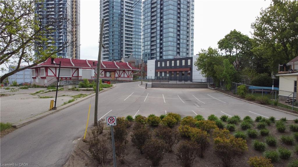 618 King Street W Property Photo 45