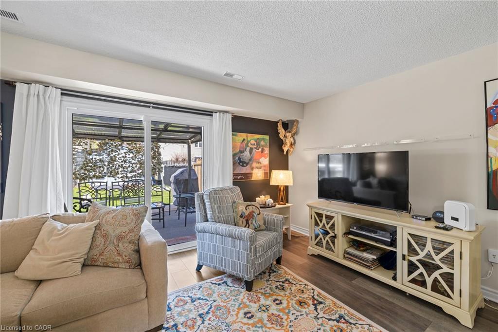4350 Henry Avenue Property Photo 12