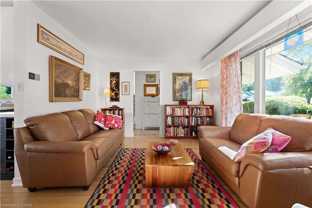 1327 Pelham Street Property Photo 4