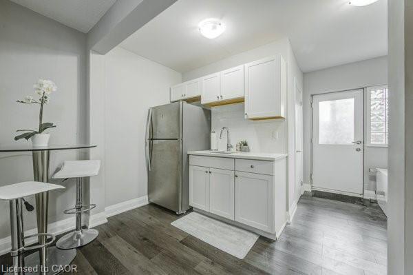 1-83 Gibson Avenue Property Photo 7