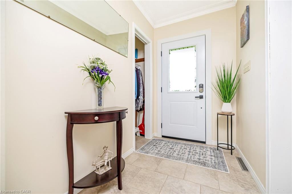 9095 Eight Line Property Photo 6