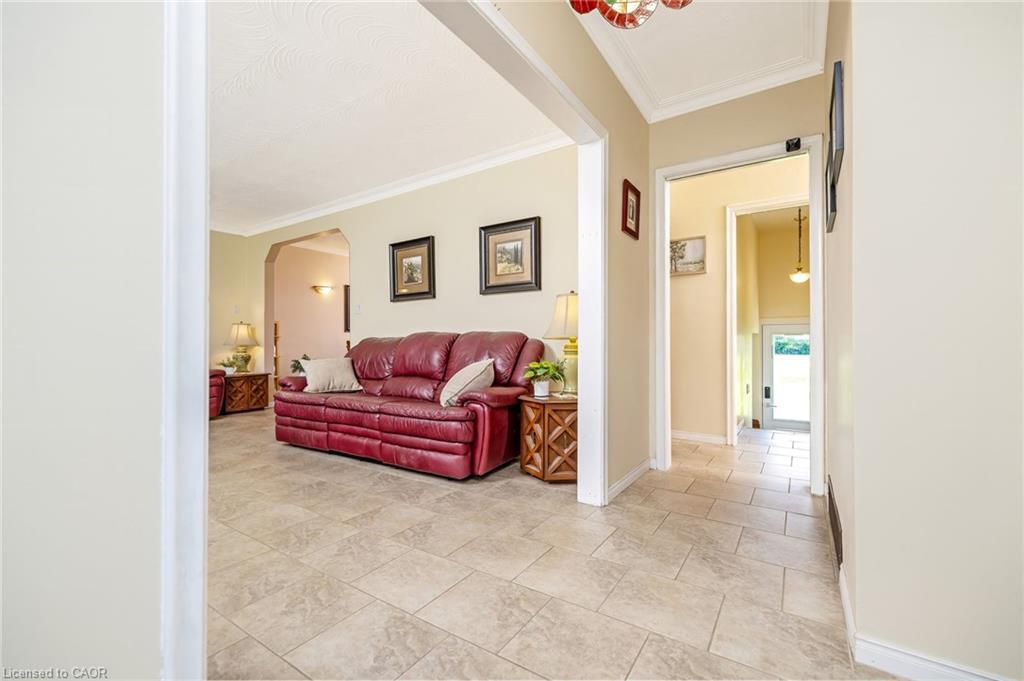 9095 Eight Line Property Photo 7