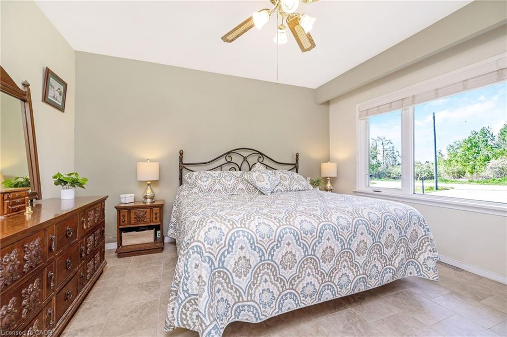 9095 Eight Line Property Photo 21