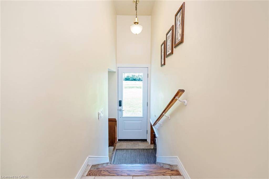 9095 Eight Line Property Photo 25