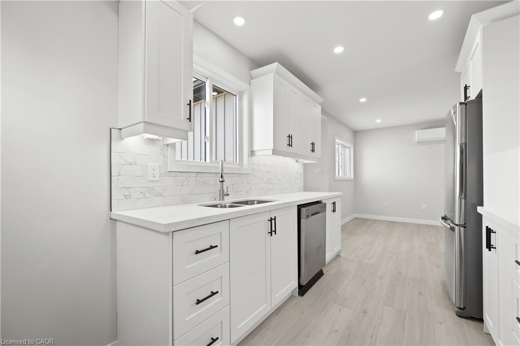 1180 Union Street Property Photo 4