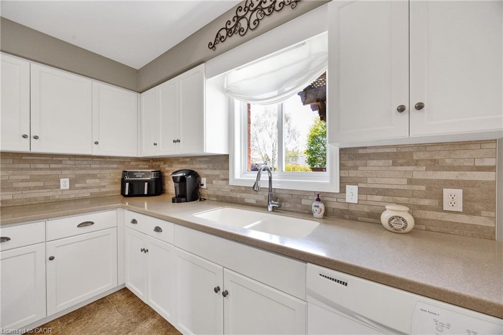 7 Windemere Avenue Property Photo 4